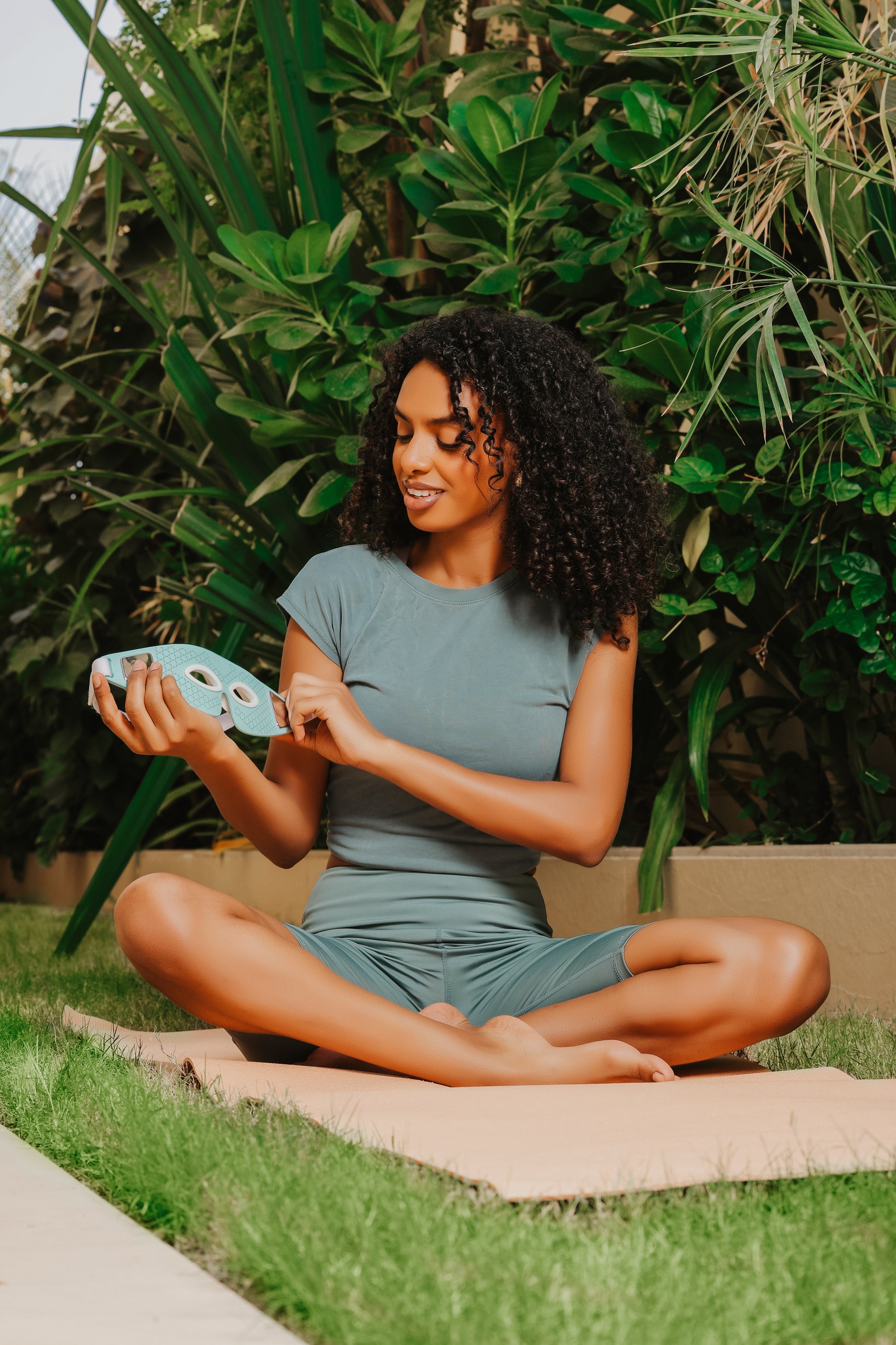 SoulSkin EyeMask Precision - Hands-free Red Light Therapy Eye Mask